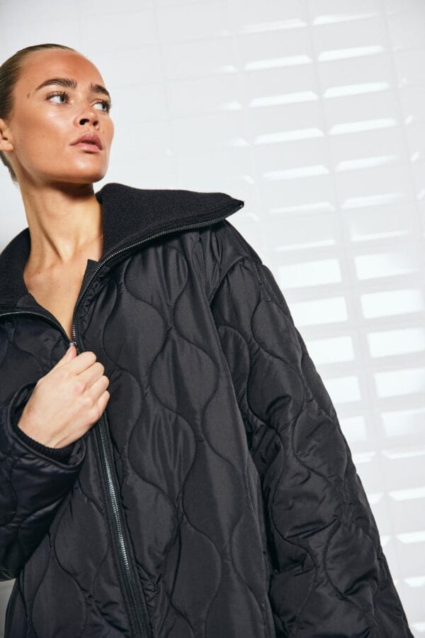 With Black 01398 Tribecca Quilted Coat - Afbeelding 3